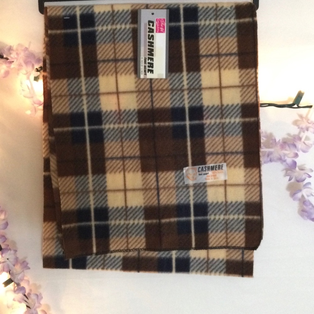 - Womens tru fit cashmere scarf. New